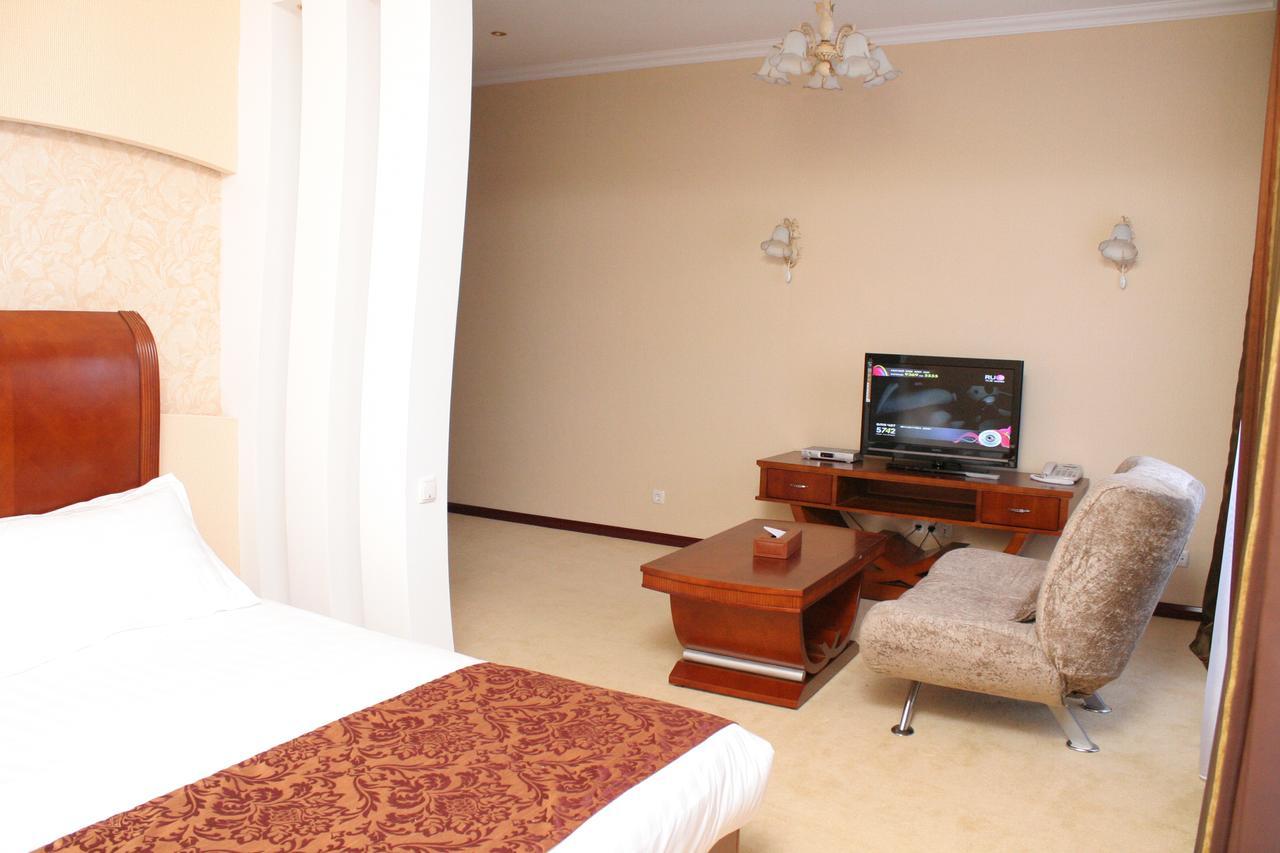 Luxurious Hotel Taraz Exterior foto