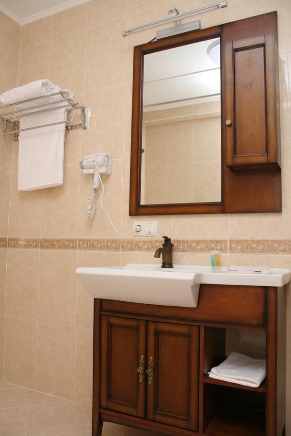 Luxurious Hotel Taraz Exterior foto