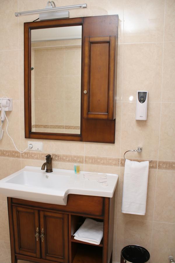 Luxurious Hotel Taraz Exterior foto